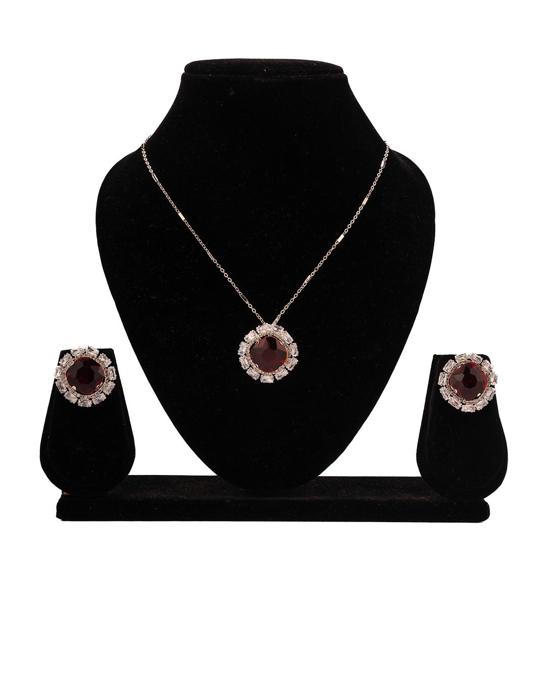 Elegance Necklace Set — Where Vintage Meets Modern Grace