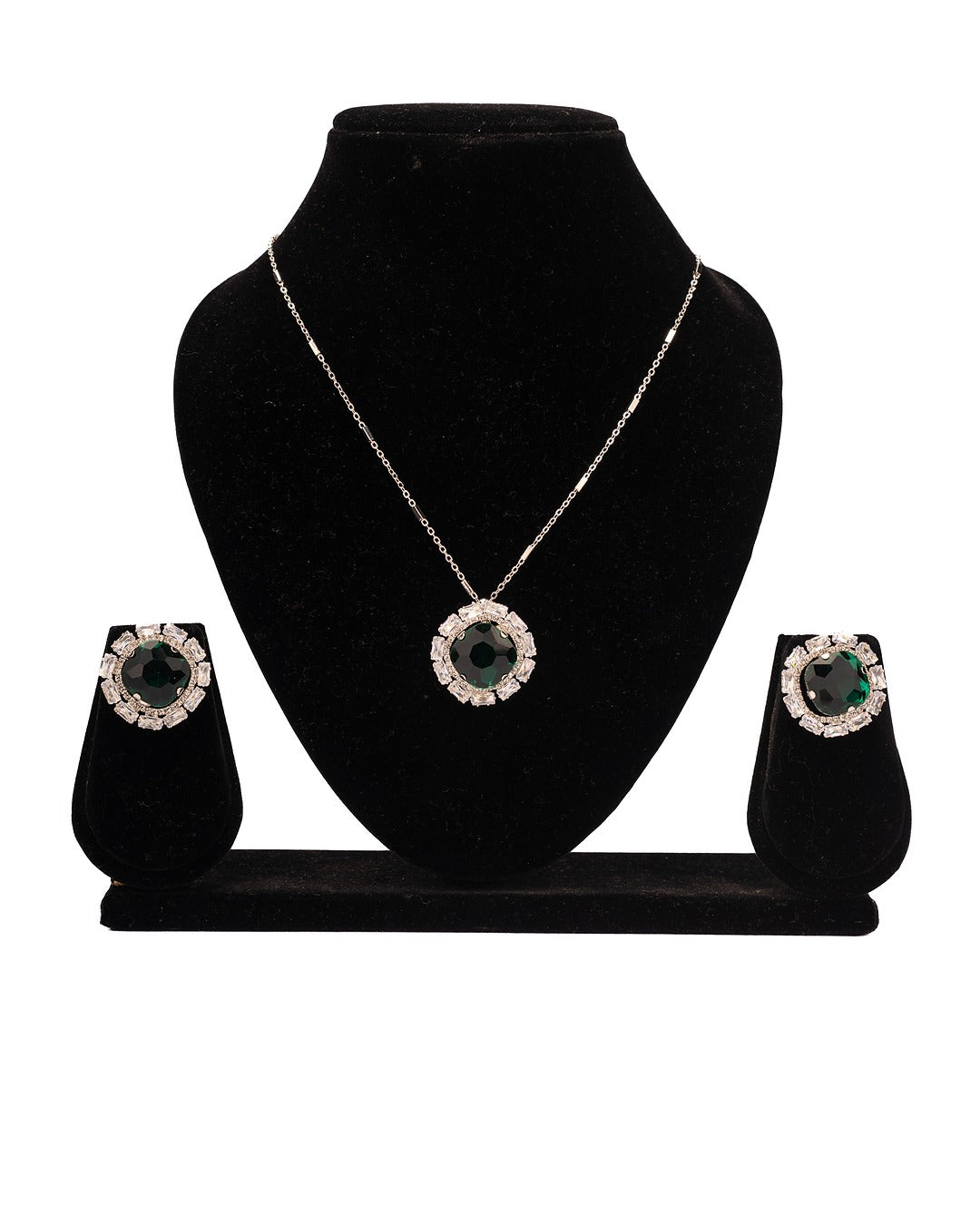 Elegance Necklace Set — Where Vintage Meets Modern Grace