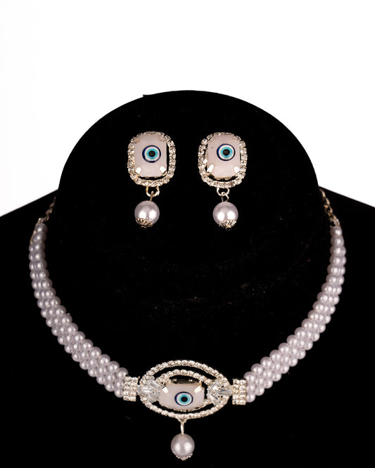 Pearl Mystic Charm Set - Elegance with an Eye for Detail