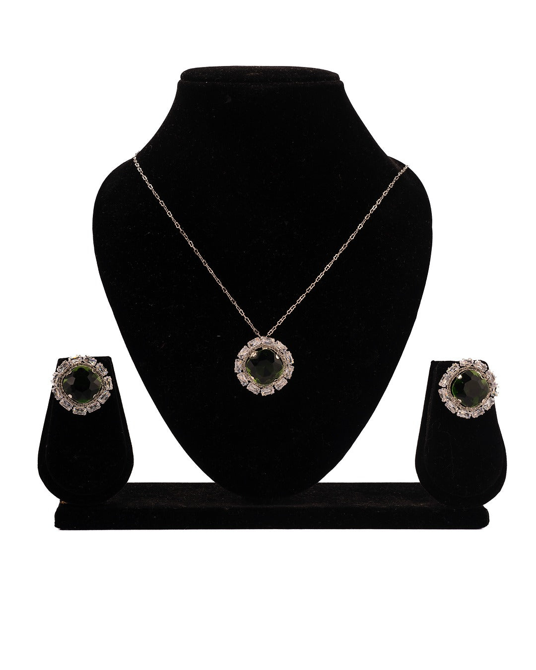 Elegance Necklace Set — Where Vintage Meets Modern Grace