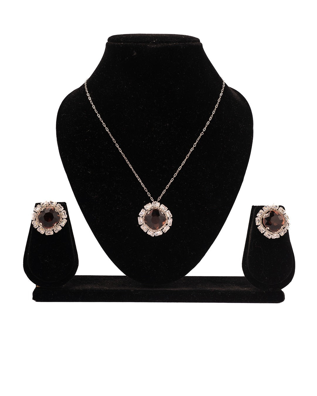 Elegance Necklace Set — Where Vintage Meets Modern Grace