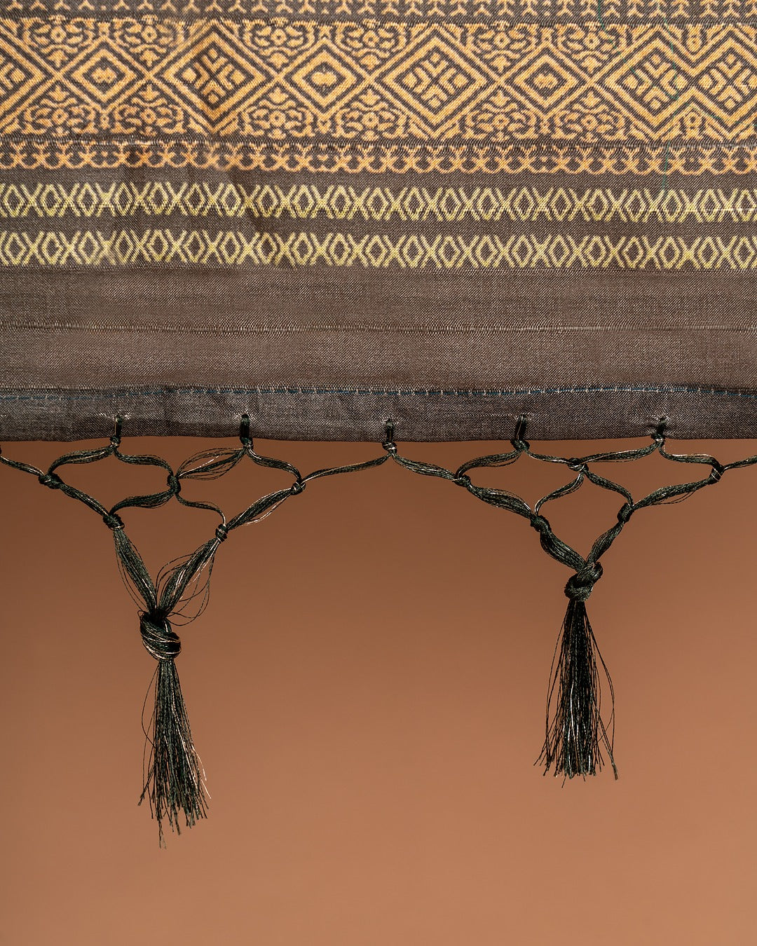 Whispers of Ivory: Grace in Every Thread - Where Timeless Simplicity Meets Modern Artistry