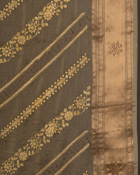 Drape the Glow of Grace - Classic Gold, Modern Charm