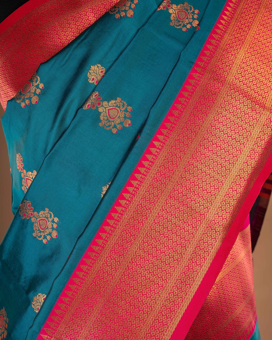 Kanya Kathaa β Teal Blue Paithani Saree with Coral Red Border & Golden Zari