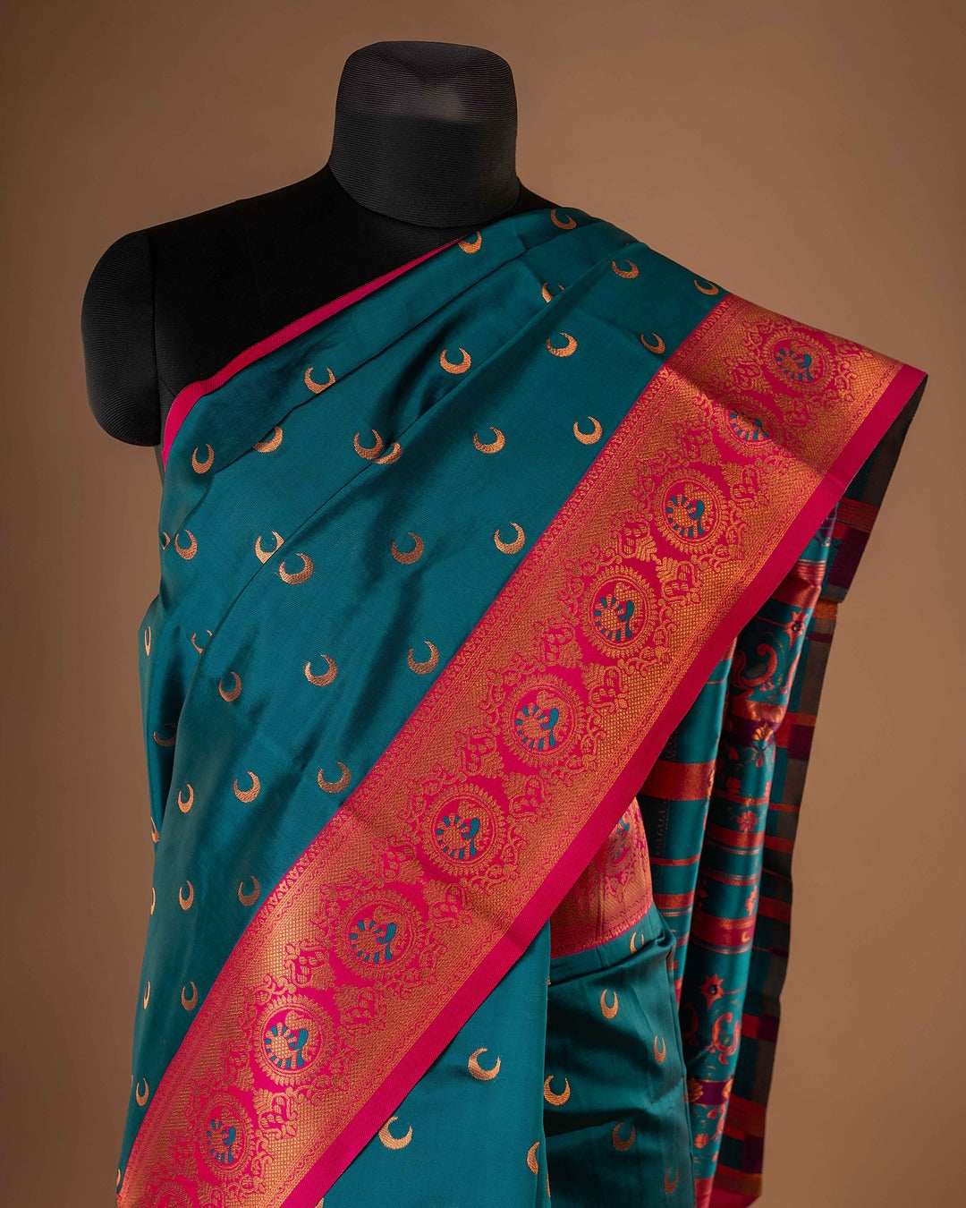 Kanya Kathaa β Teal Green Paithani Saree with Pink Border & Golden Zari