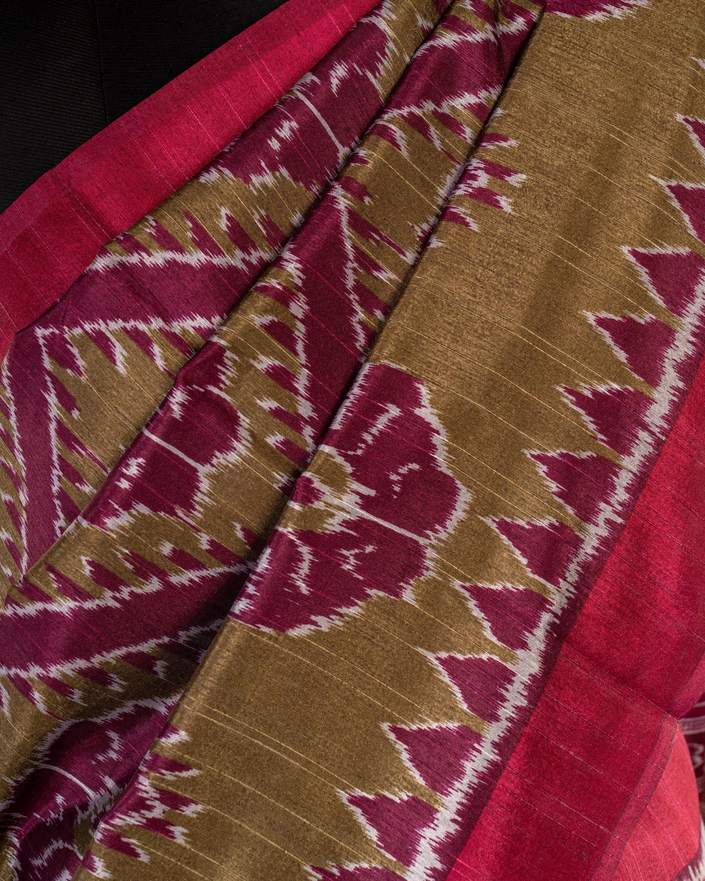 Threads of Tradition – Handcrafted Maroon & Olive Bandhani Saree