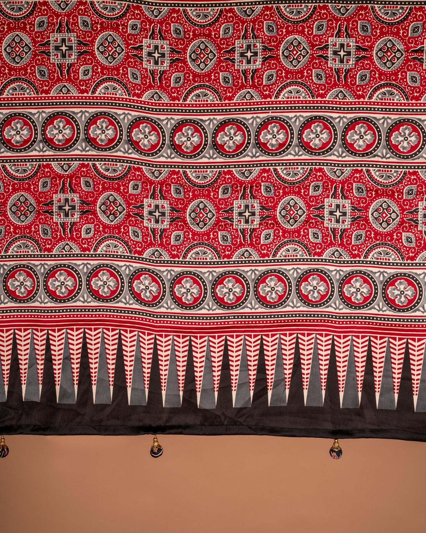 Where Art Meets Drape - A Saree That Invites Stories – Best Paired with Statement Necklaces