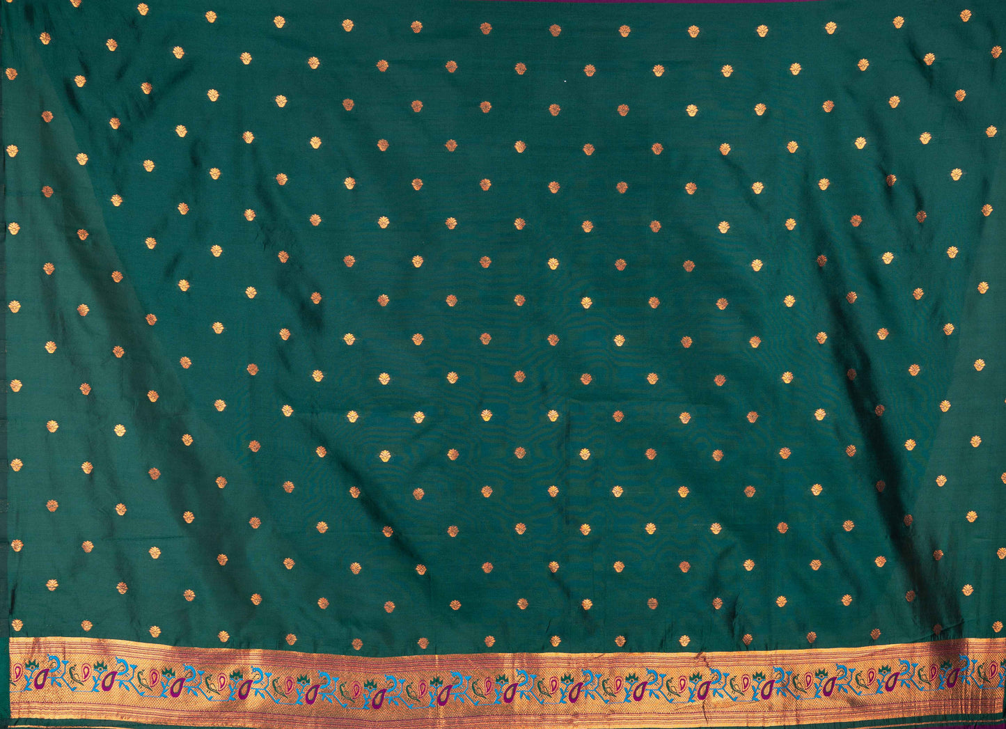 Kanya Kathaa β Magenta Paithani Saree with Green Border & Golden Zari