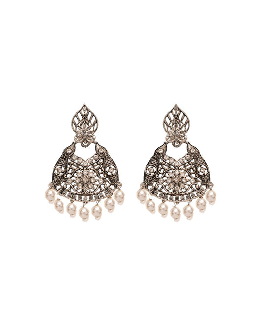 Regal Vintage Pearl Drops - Where Elegance Meets Heritage