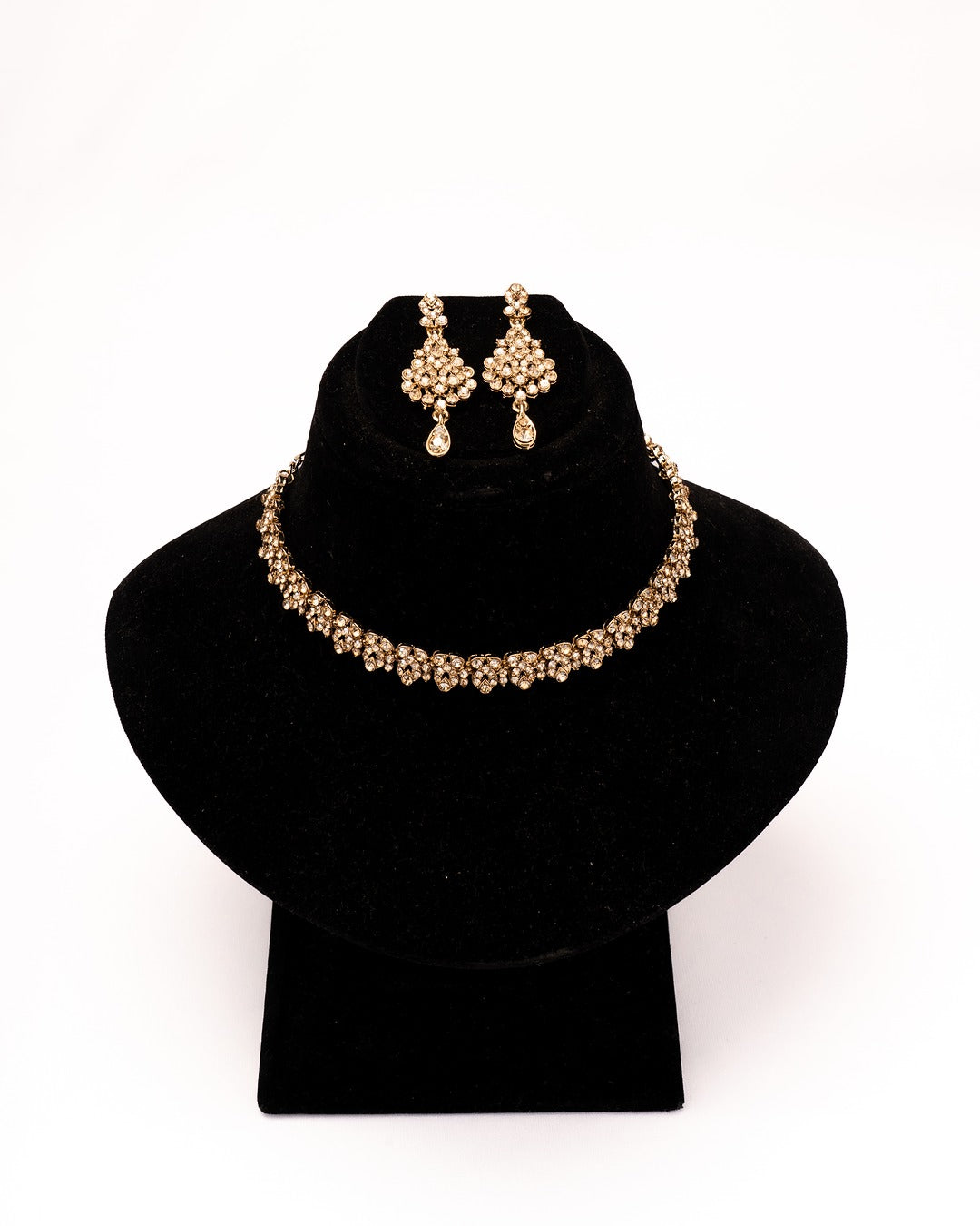 Golden Bloom Classic Necklace Set - Timeless Elegance in Every Petal