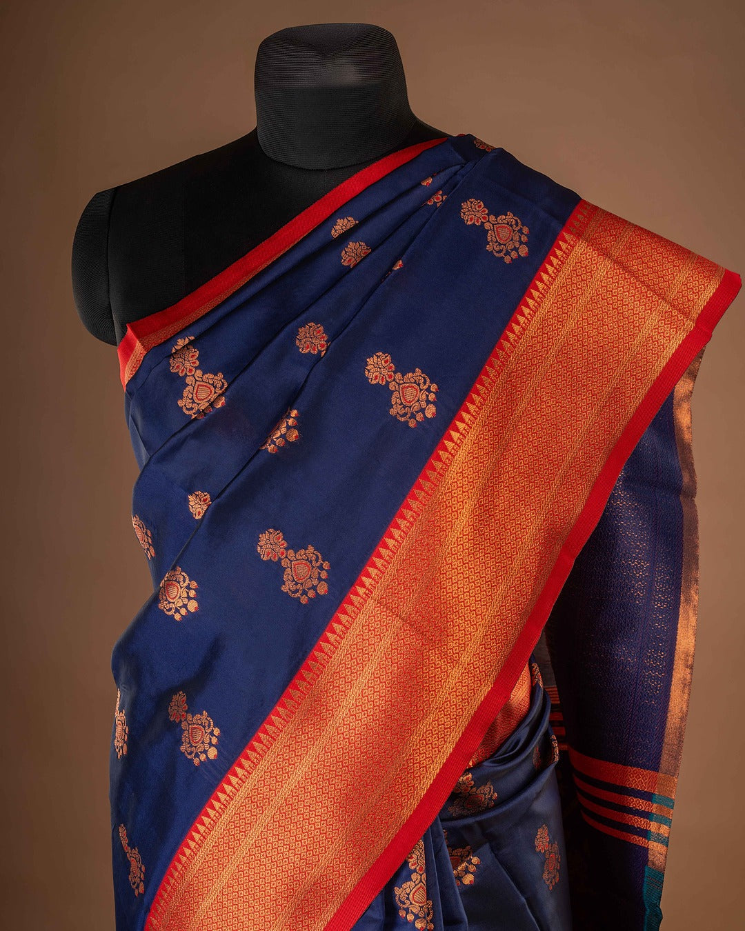 Kanya Kathaa – Navy Blue Paithani Saree with Red Border & Golden Zari