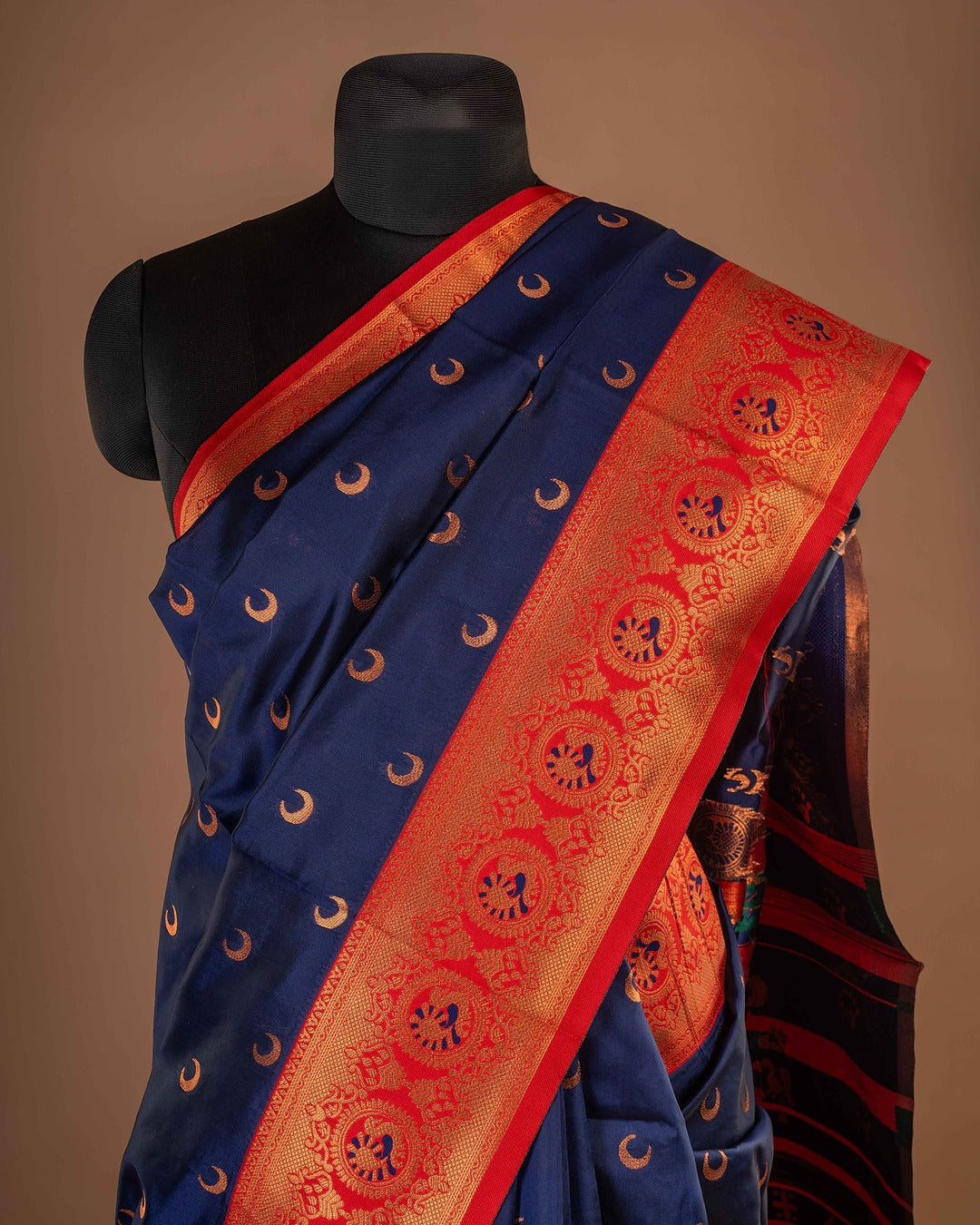 Kanya Kathaa – Royal Blue Paithani Saree with Red Border & Traditional Zari Work
