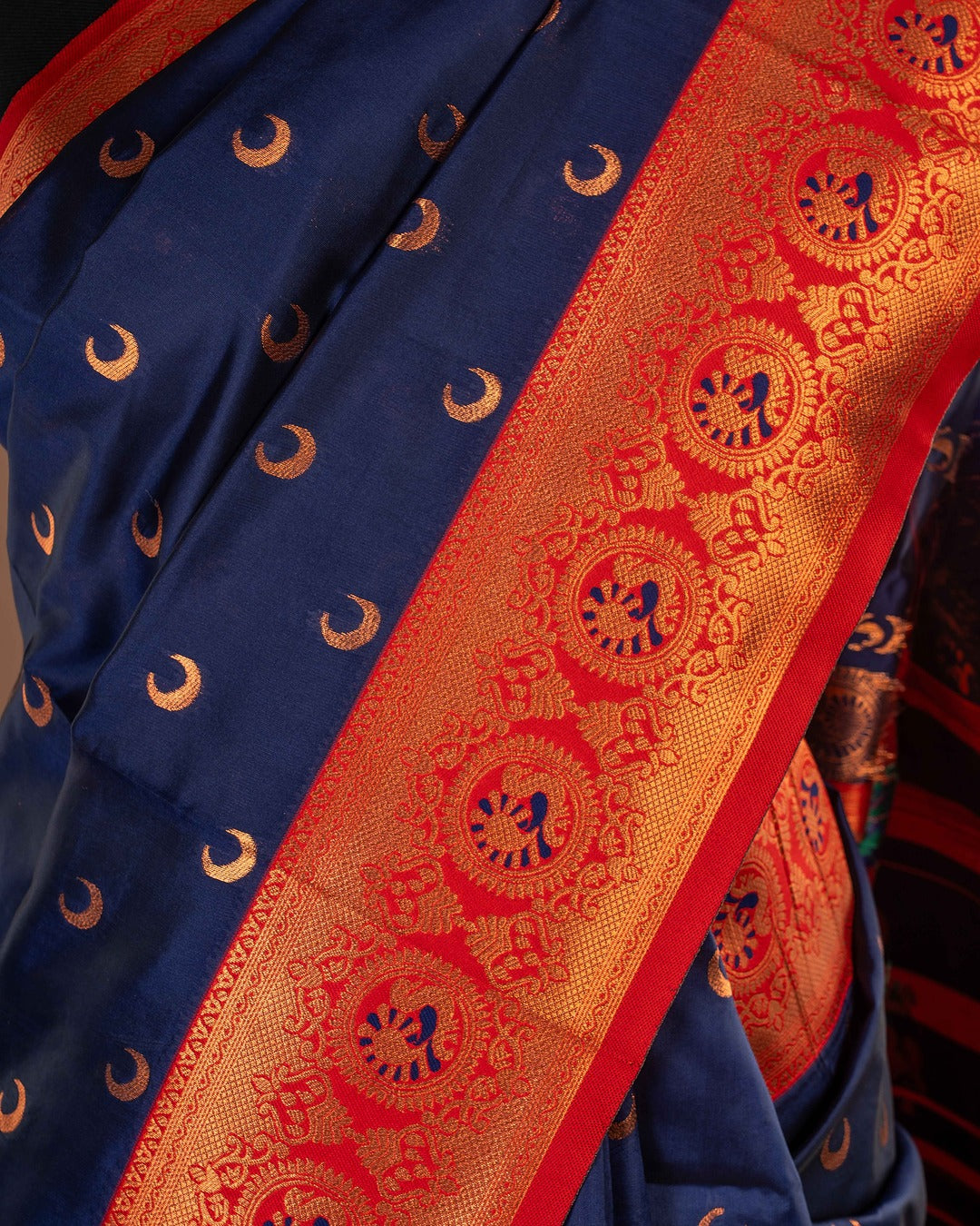 Kanya Kathaa – Royal Blue Paithani Saree with Red Border & Traditional Zari Work
